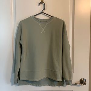 WOMEN’S SWEATSHIRT